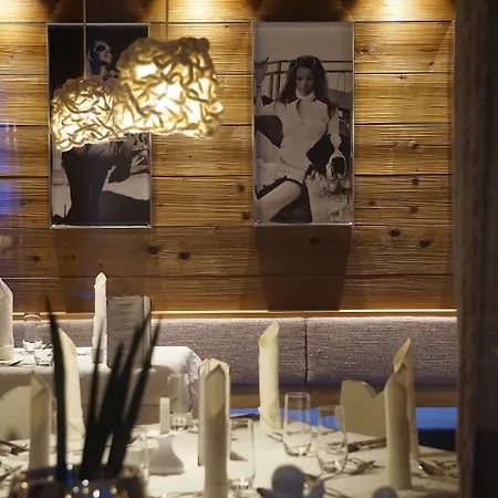 Sportalmmm, Hoch-genuss (adults Only) زوشنسي